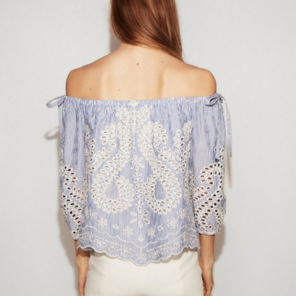 Express Off Shoulder Top 🩵 - Picture 2 of 9